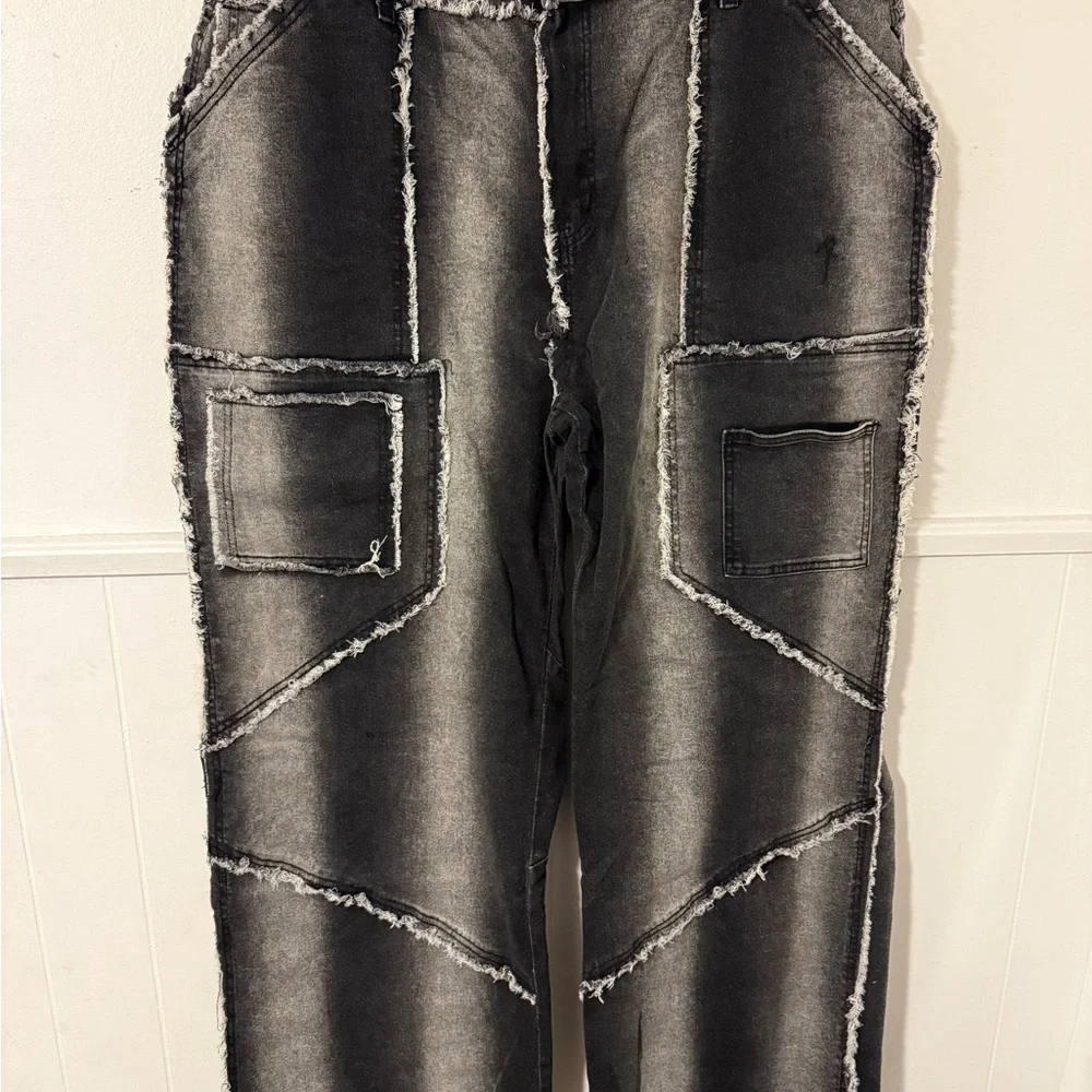 PLUS SIZE Distressed Straight Leg Jeans - Picture 4 of 6